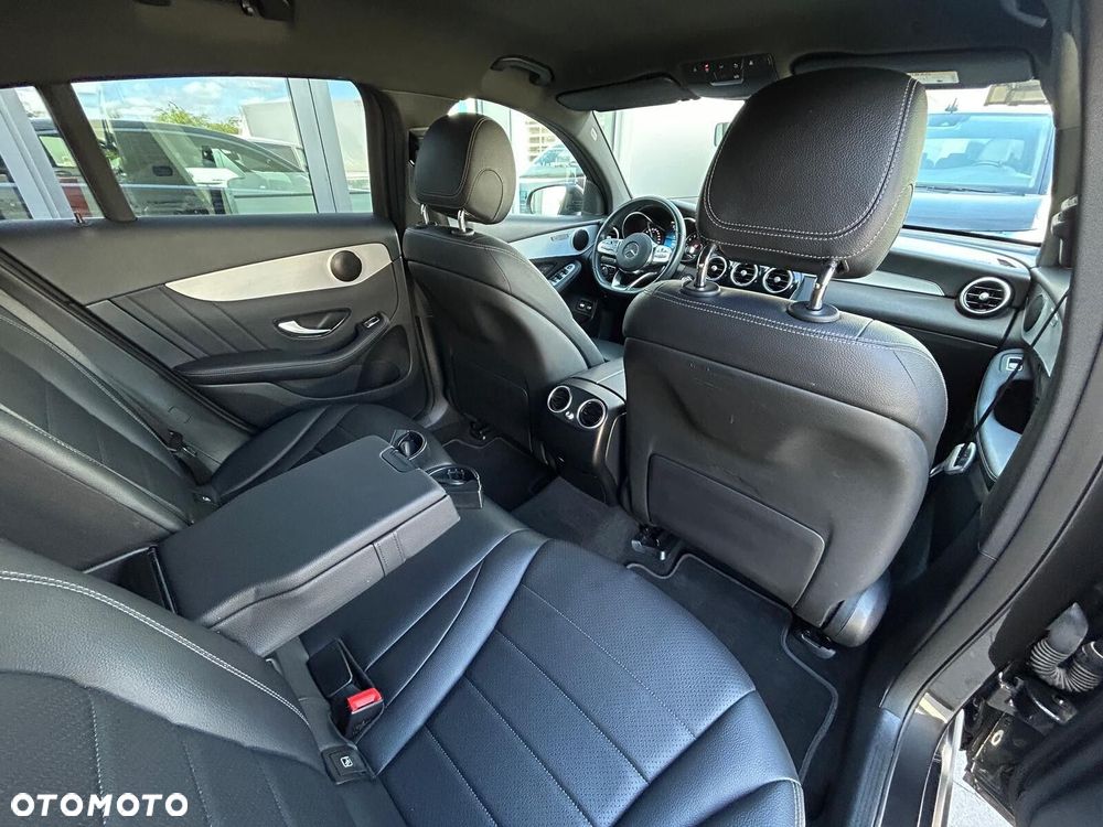Mercedes-Benz GLC 300 e 4-Matic Business Edition - 9