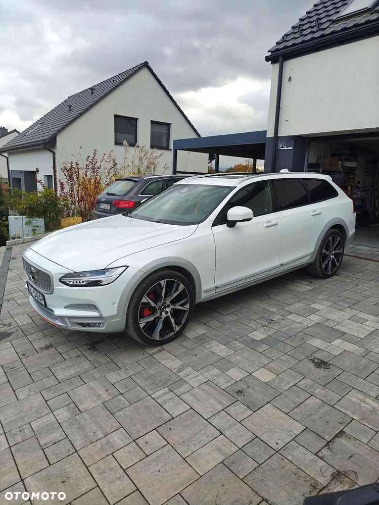 Volvo V90 Cross Country T6 AWD Ocean Race - 1