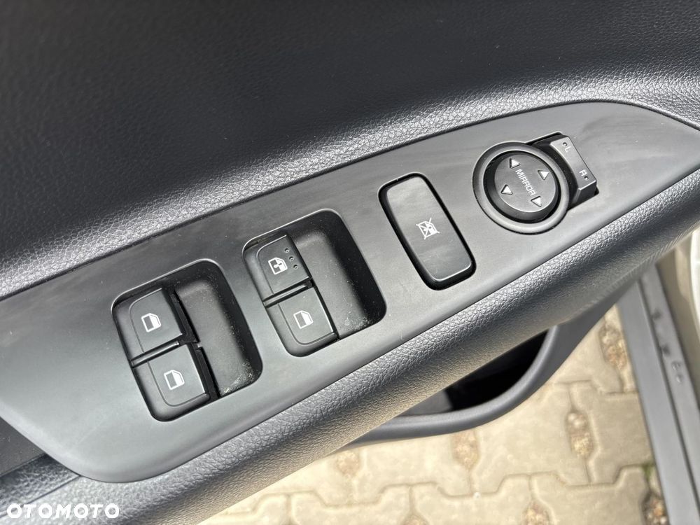 Kia Stonic 1.0 T-GDI MHEV M - 20