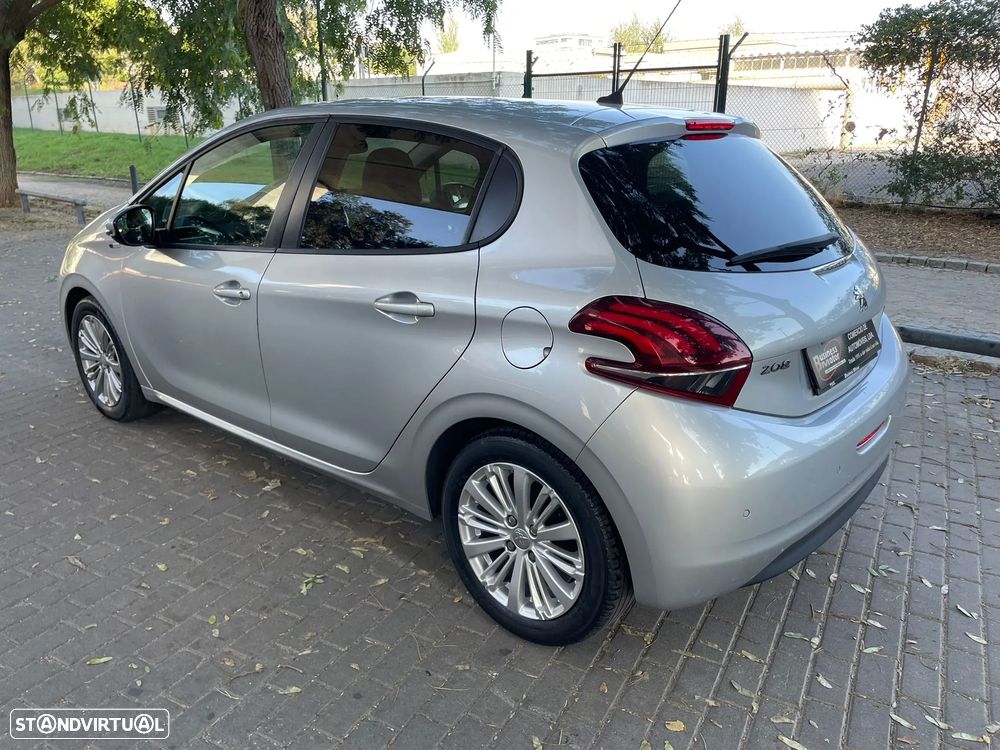 Peugeot 208 1.2 PureTech Style - 3