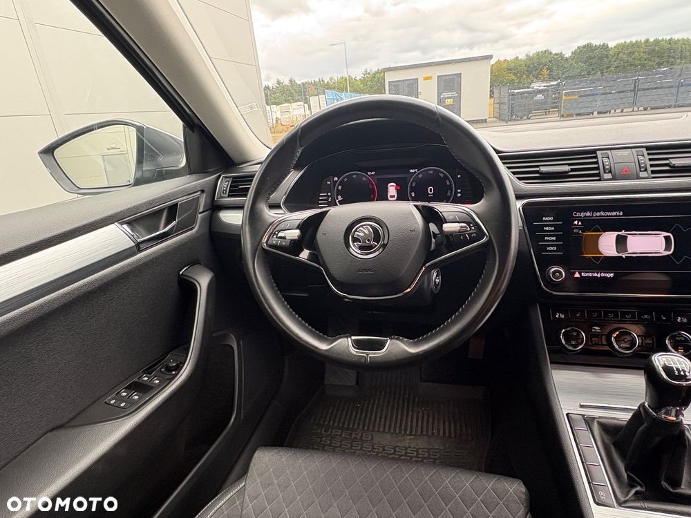 Skoda Superb 2.0 TDI Active - 24