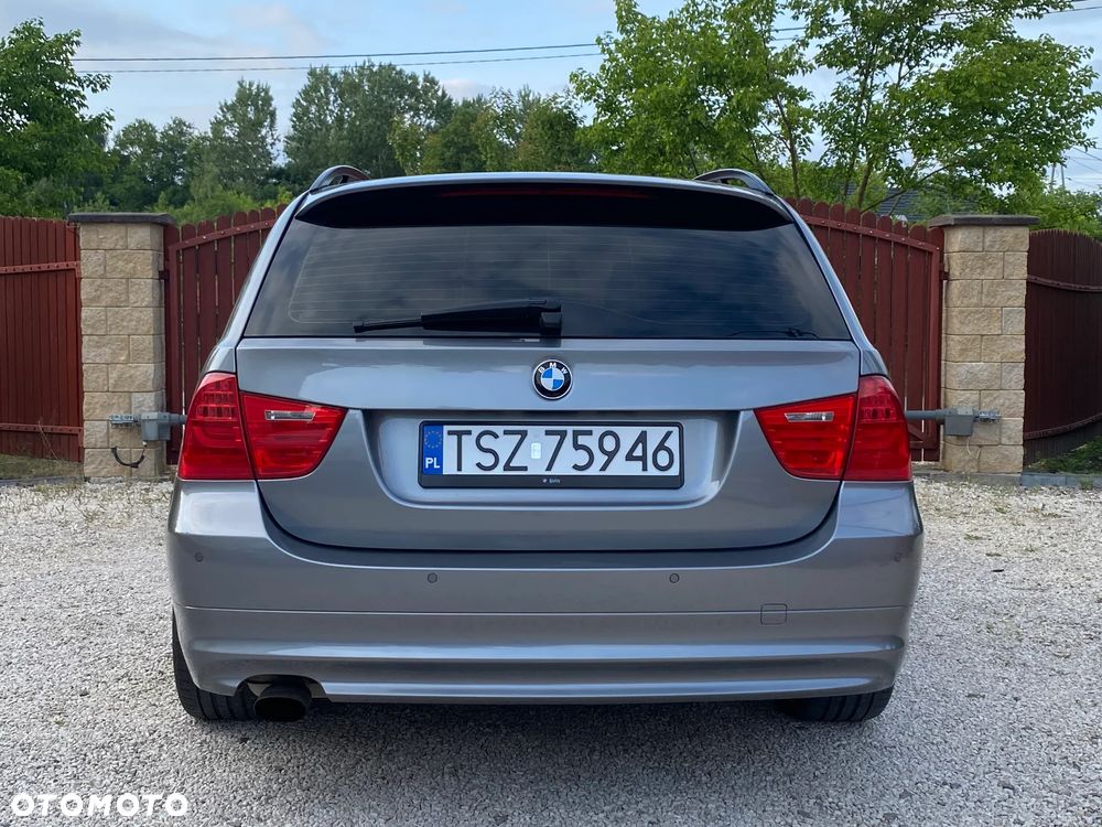 BMW Seria 3 318i - 10