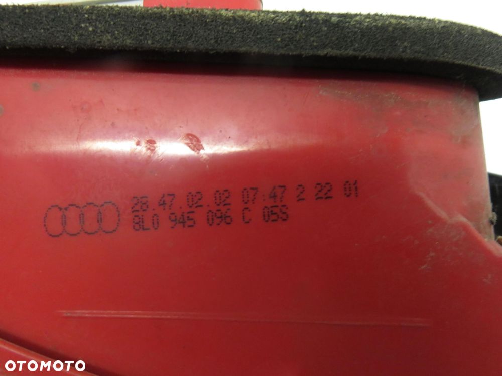 LAMPA LEWA TYLNA AUDI A3 (8L1) 8L0945095B 8L0945096C - 4