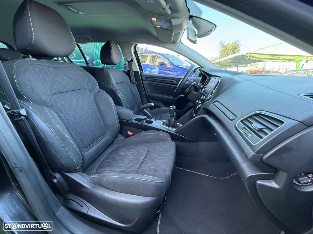 Renault Mégane Sport Tourer 1.5 Blue dCi Business - 25