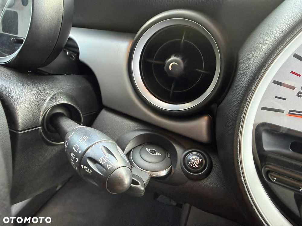 MINI ONE Brick Lane - 16