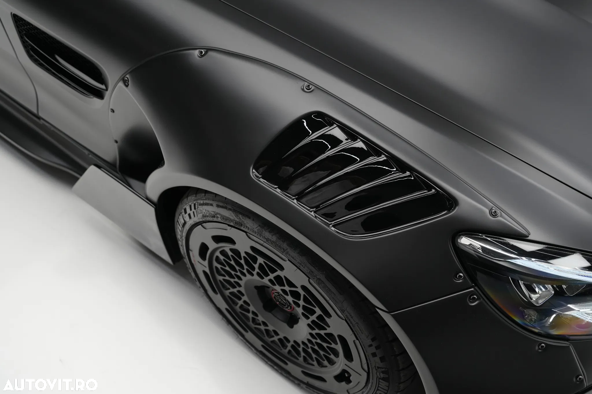 Mercedes-Benz AMG GT - 6