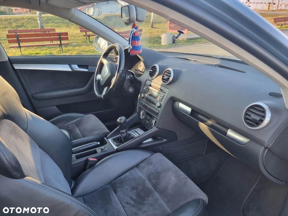Audi A3 Sportback - 4