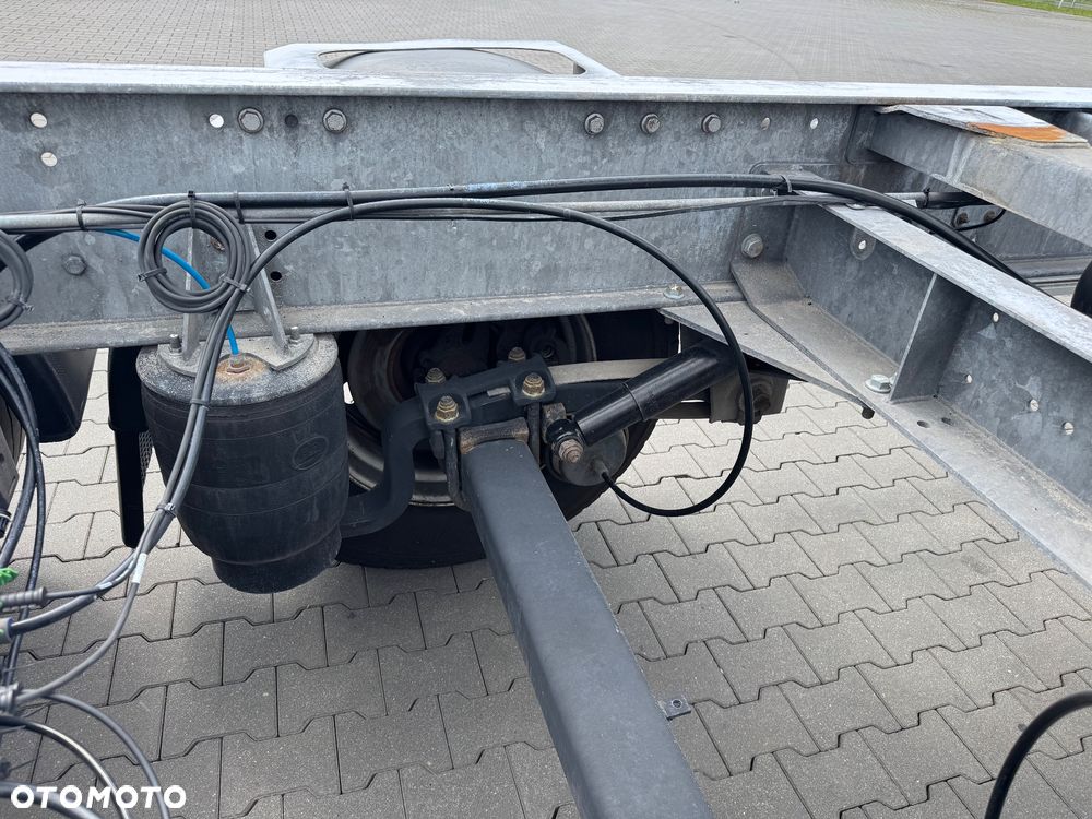 Schmitz Cargobull PRZYCZEPA BDF TANDEM OCYNK mało używana - 16