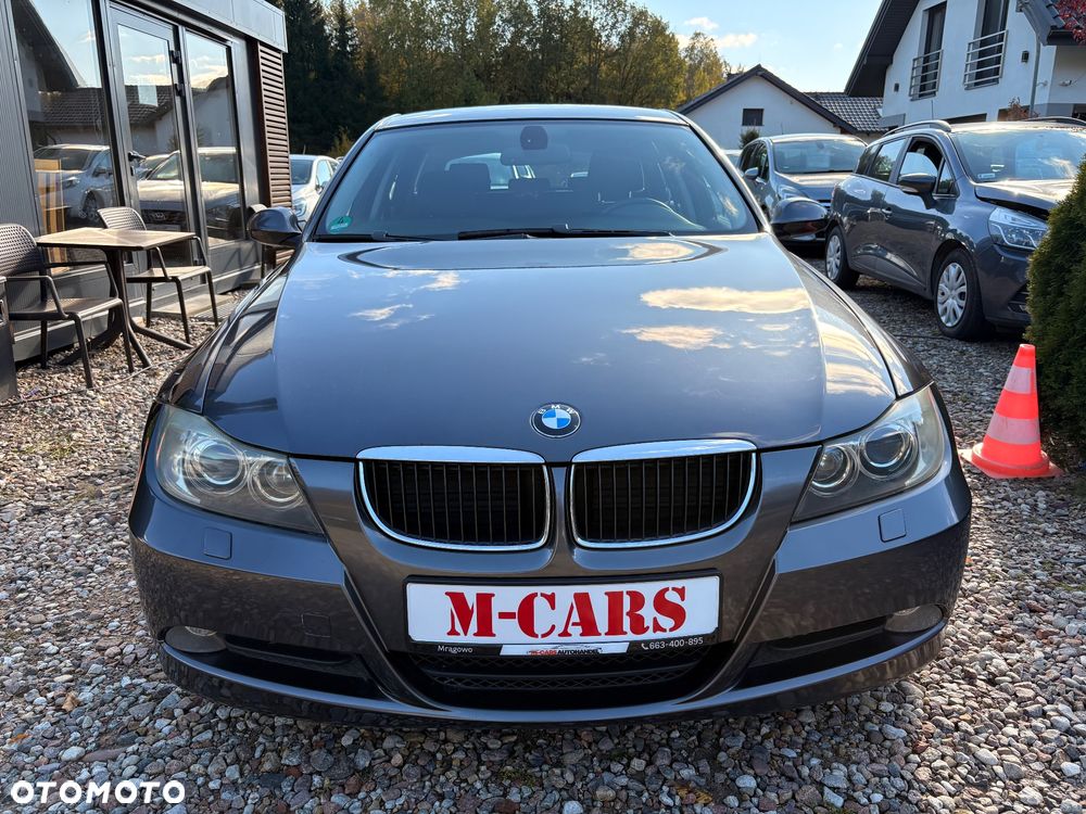 BMW Seria 3 318i Touring - 3