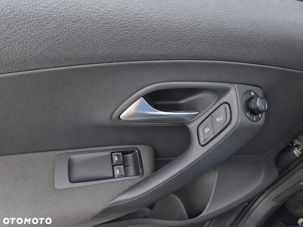 Volkswagen Polo - 9