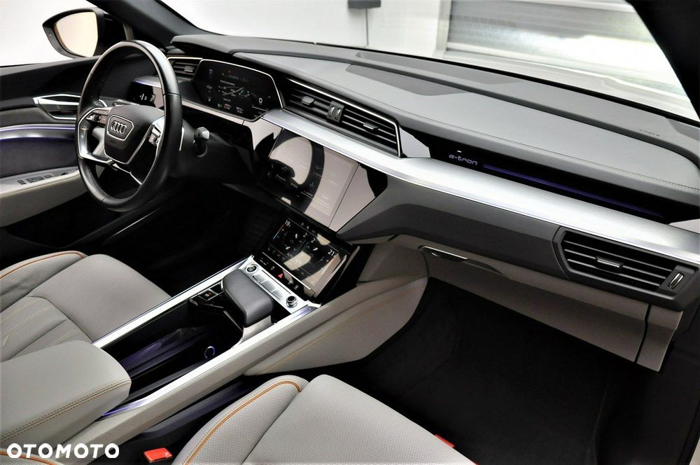 Audi e-tron Sportback - 25
