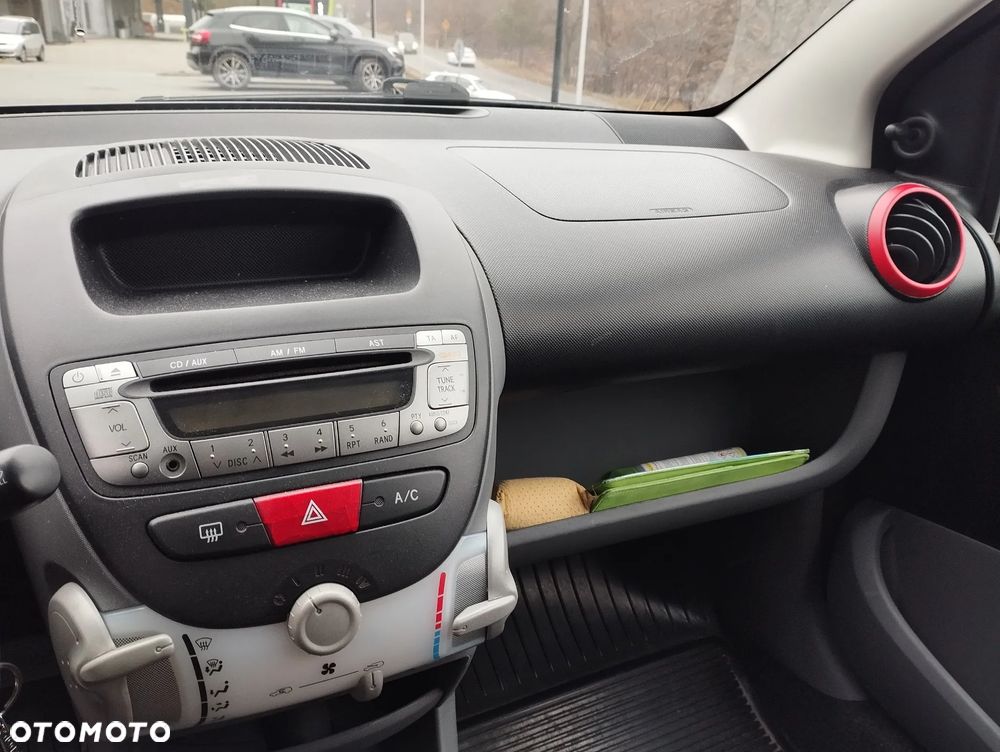 Peugeot 107 70 Street Racing Cool - 9