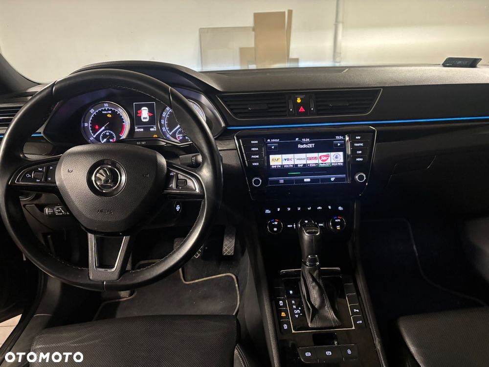 Skoda Superb 2.0 TDI 4x4 L&K DSG - 6