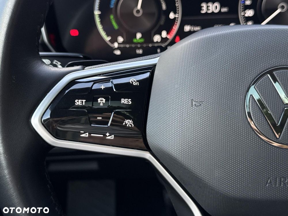 Volkswagen Touareg - 16