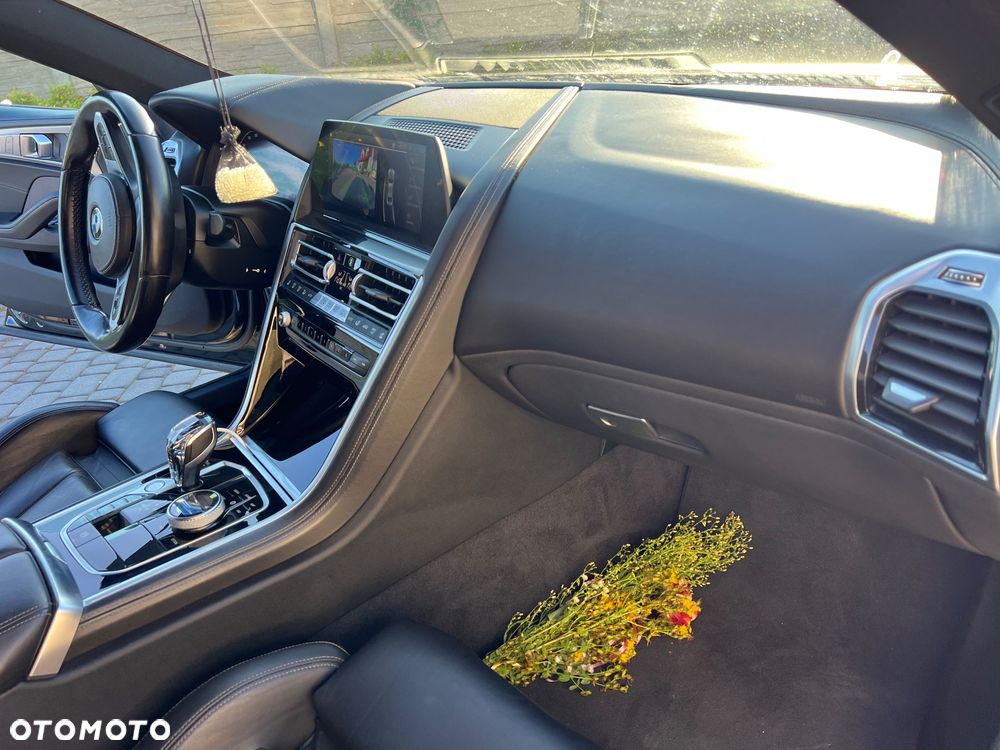 BMW Seria 8 - 24