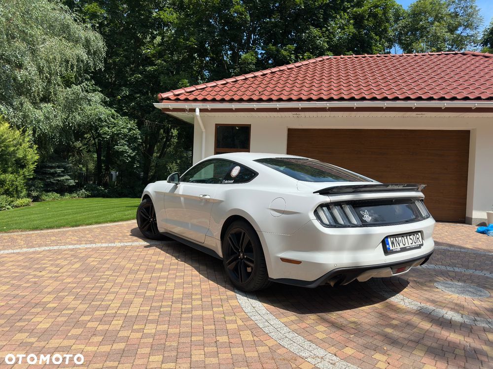 Ford Mustang - 3