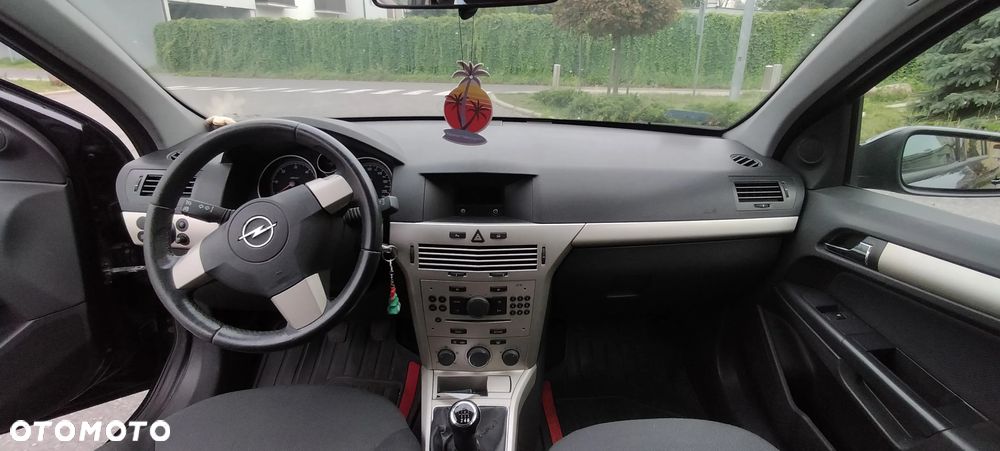Opel Astra 1.9 CDTI Essentia - 5