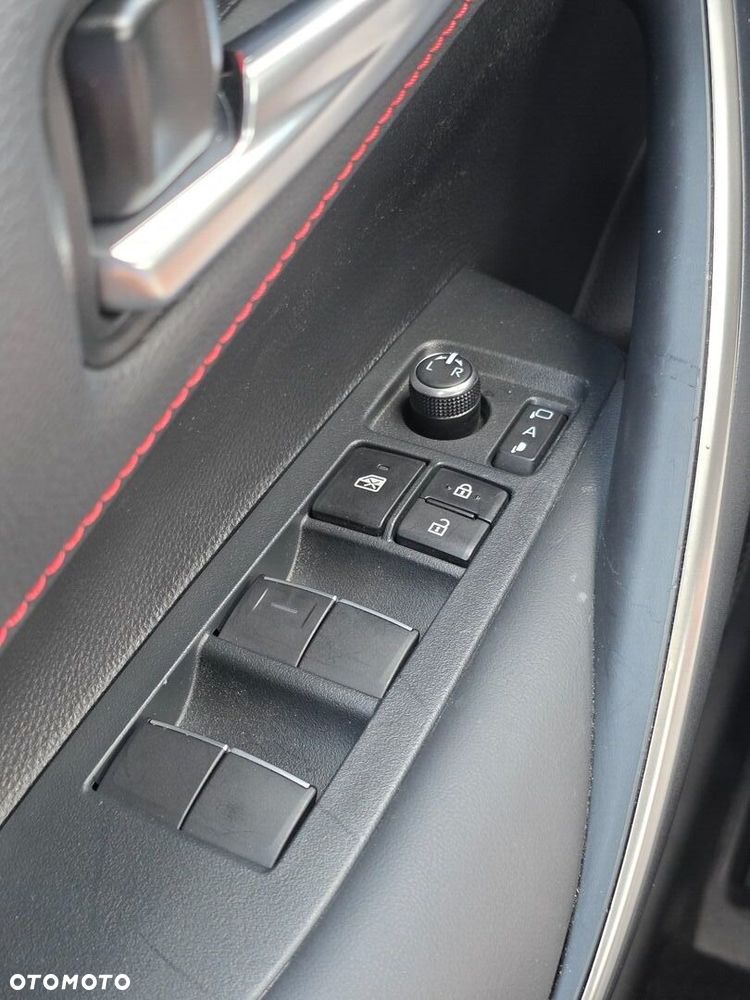 Toyota Corolla 1.8 Hybrid GR Sport - 18