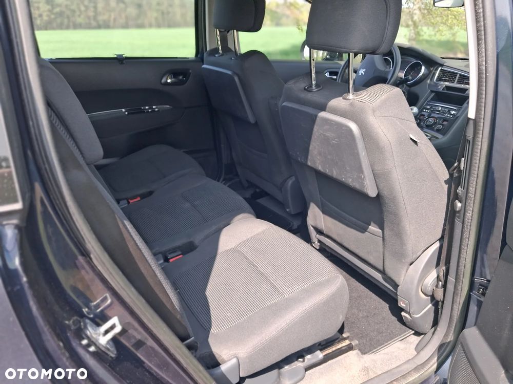 Peugeot 5008 HDI 115 Access - 20