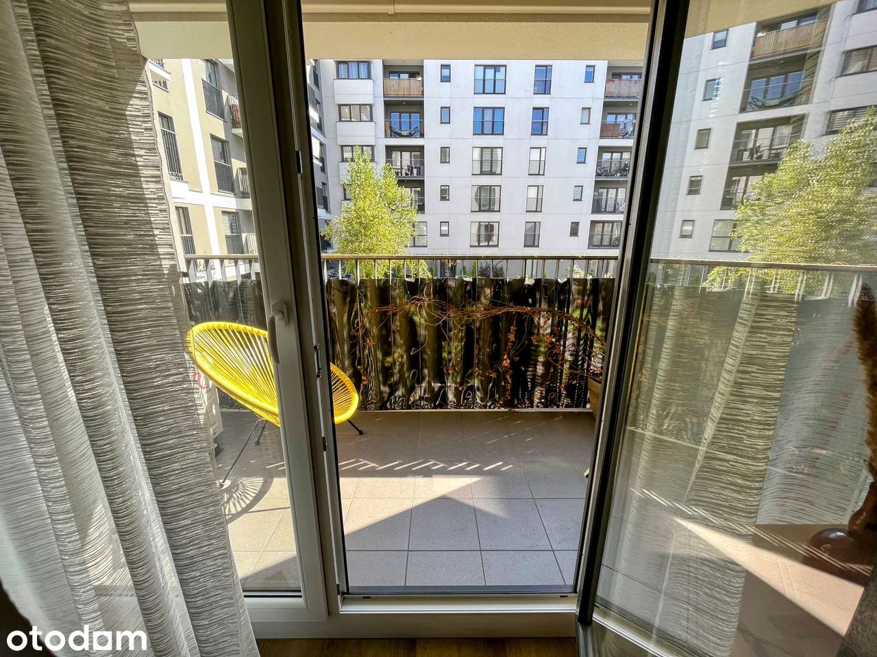 2 pokoje 50 m², garaż w cenie, 2 klimatyzacje, loggia, 5 min do SKM