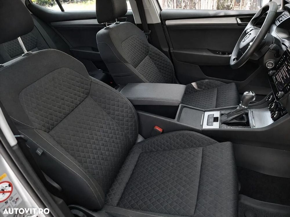 Skoda Superb 2.0 TDI DSG Ambition - 22