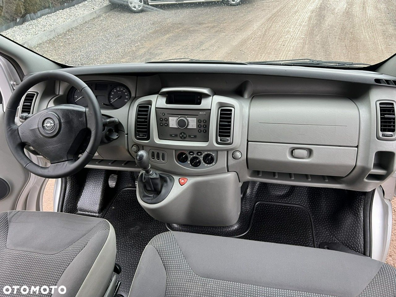 Opel Vivaro - 13