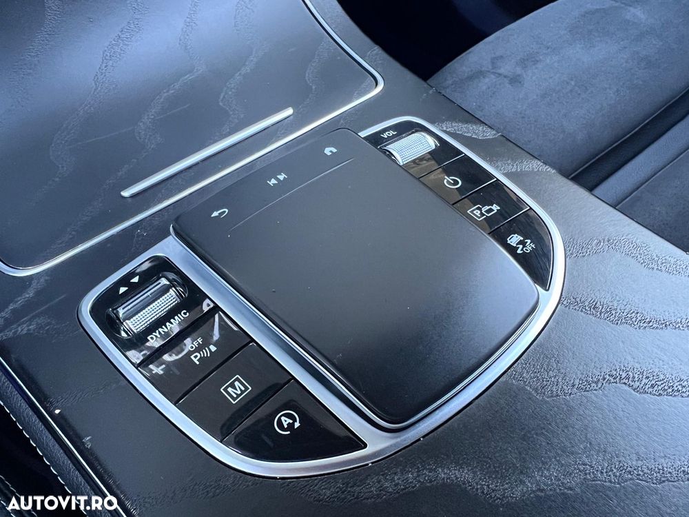 Mercedes-Benz GLC 220 d 4MATIC 9G-TRONIC AMG Line - 10