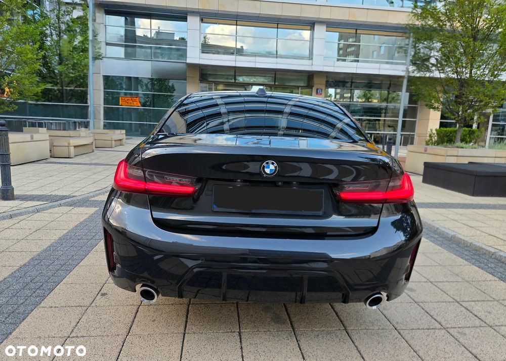 BMW Seria 3 320d xDrive M Sport sport - 9