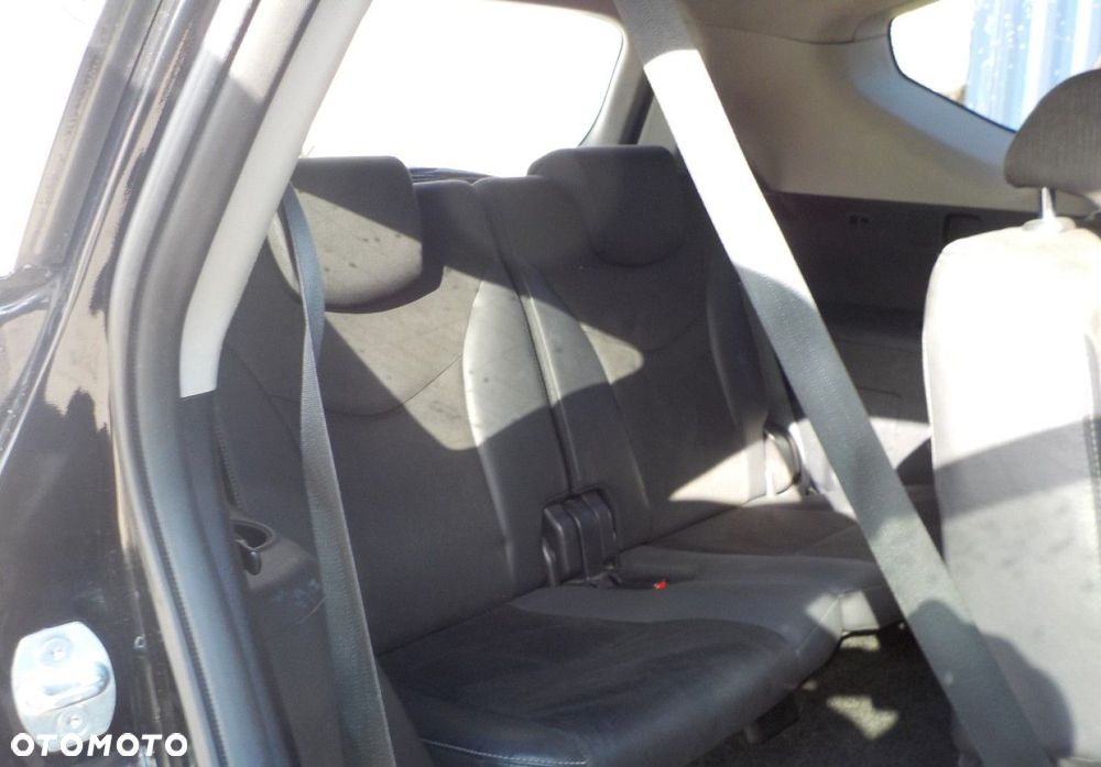 Toyota Prius+ - 19