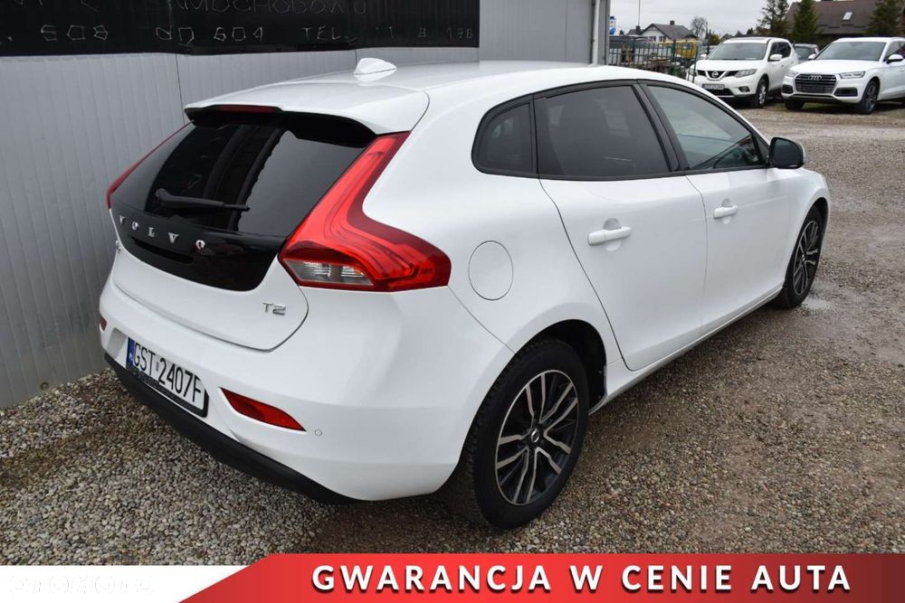 Volvo V40 T2 Geartronic Momentum - 39