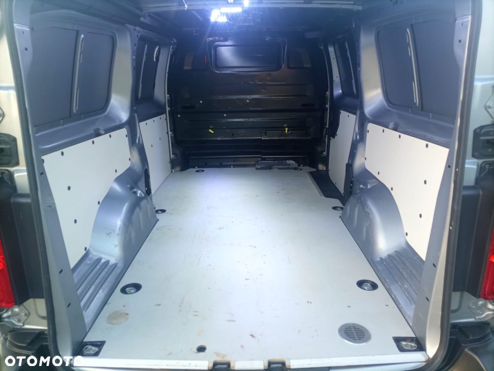 Opel Vivaro - 9