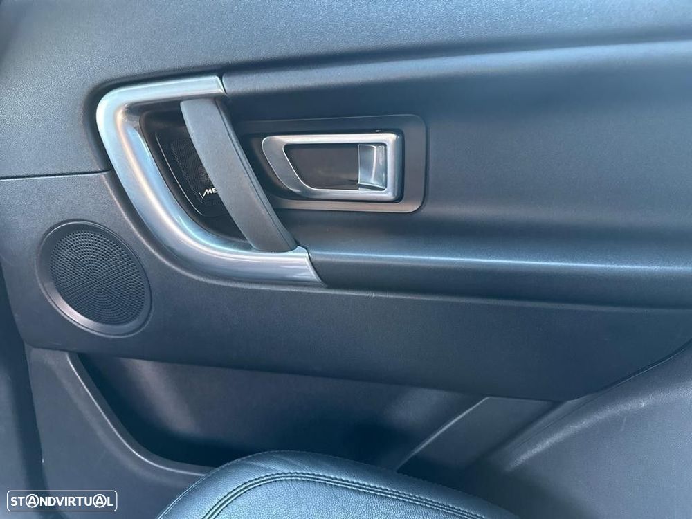 Land Rover Discovery Sport 2.0 TD4 HSE Luxury 7L Auto - 14