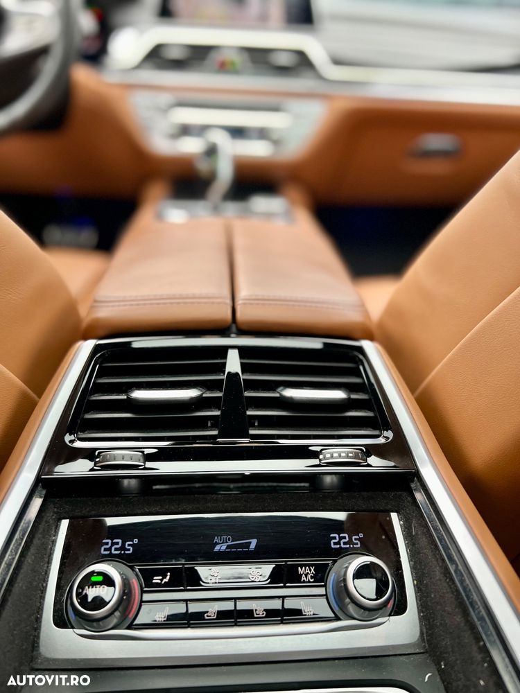 BMW Seria 7 730Ld xDrive - 26