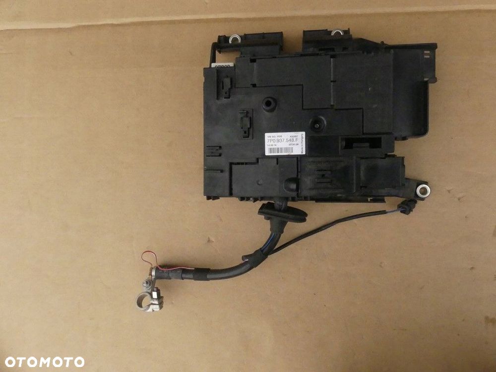 dw touareg 7p skrzynka bezpieczników 7p0937548f