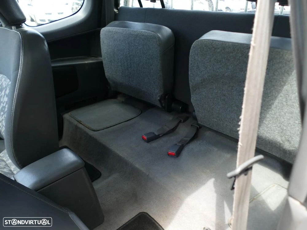 Mitsubishi L200 2.5 TD Strakar CD - 25
