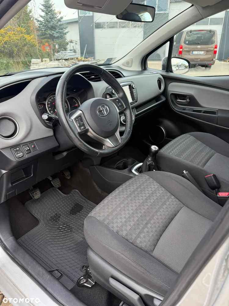 Toyota Yaris 1.0 Premium - 10