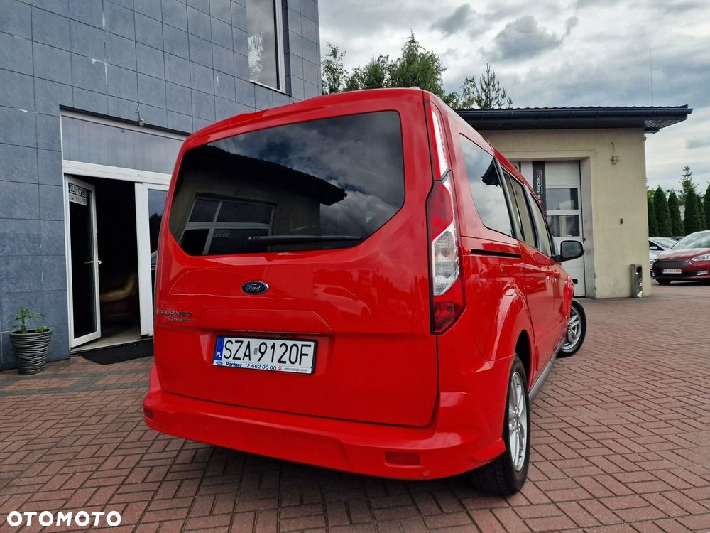 Ford Tourneo Connect Grand - 17
