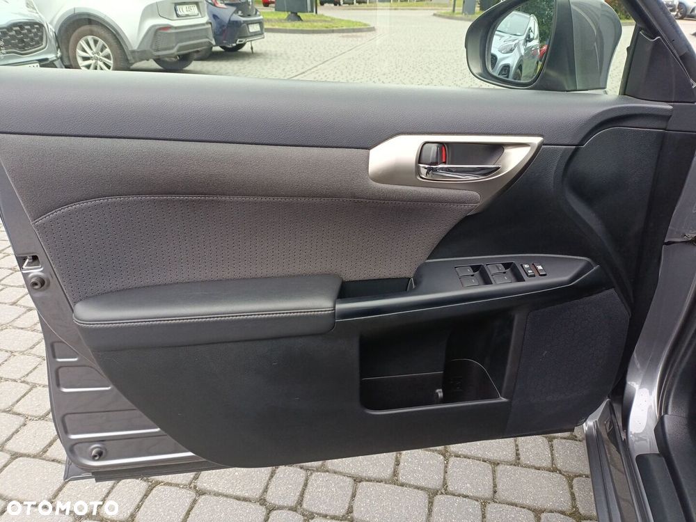 Lexus CT 200h Elegance EU6 - 21