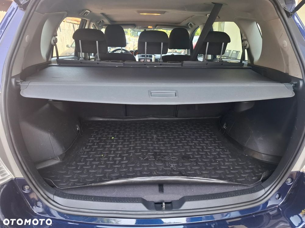 Toyota Verso 1.8 Edition - 10