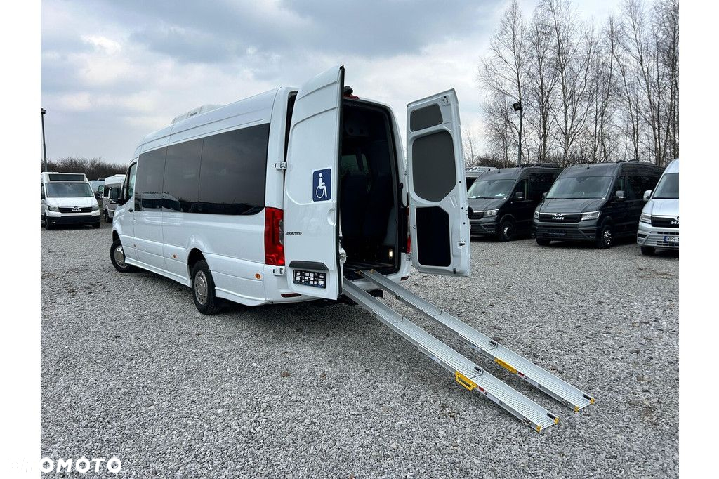 Mercedes-Benz Sprinter 517 - 7
