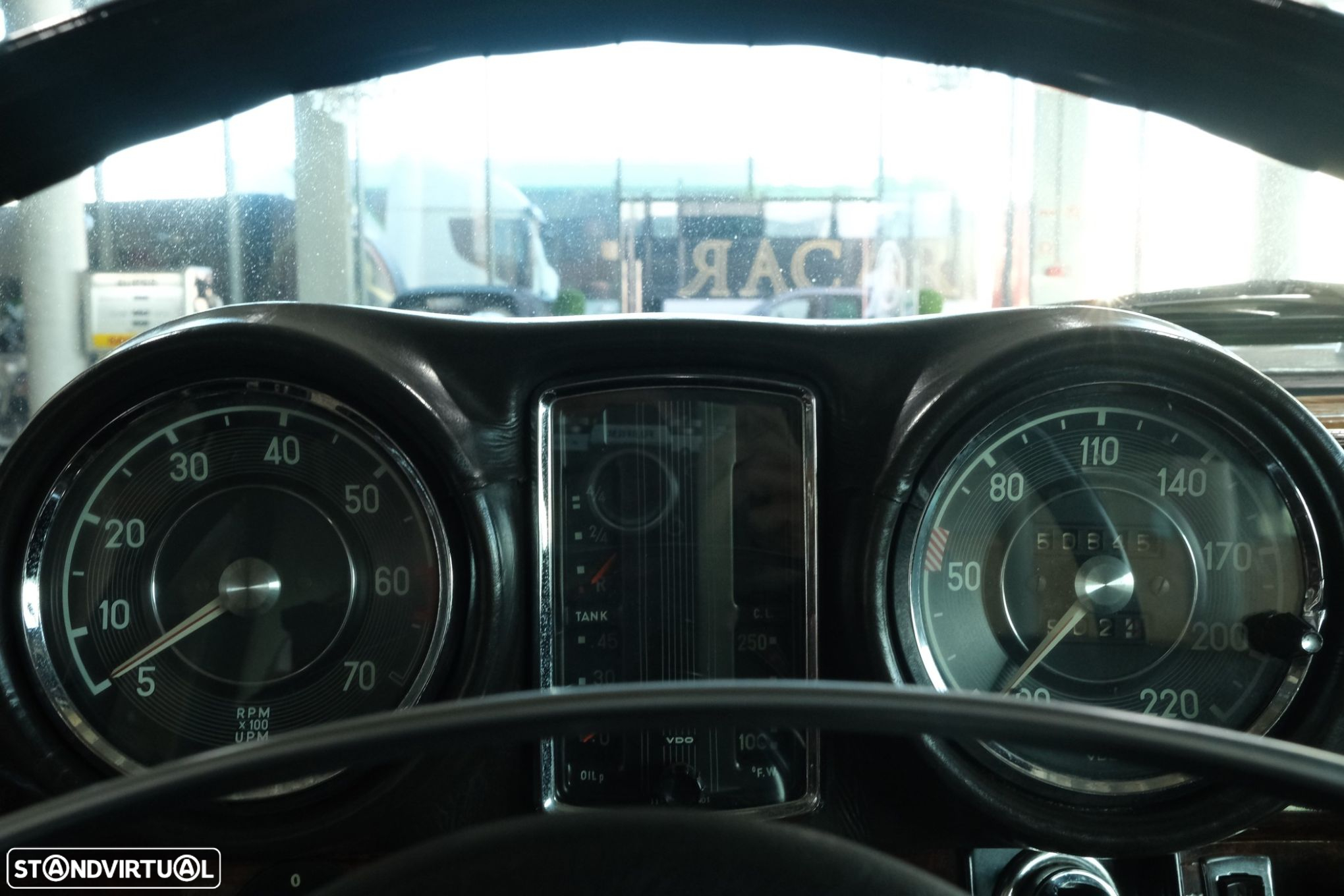 Mercedes-Benz 280 - 7