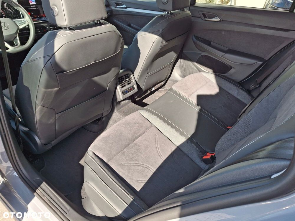 Volkswagen Golf Variant - 14