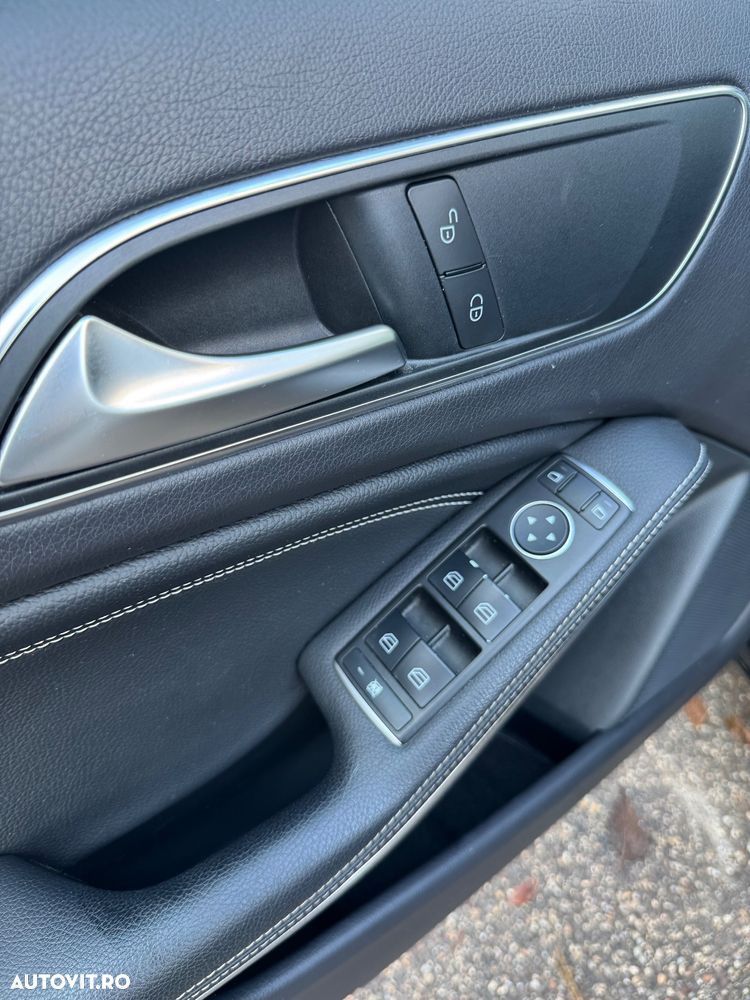 Mercedes-Benz A 200 d 7G-DCT - 16