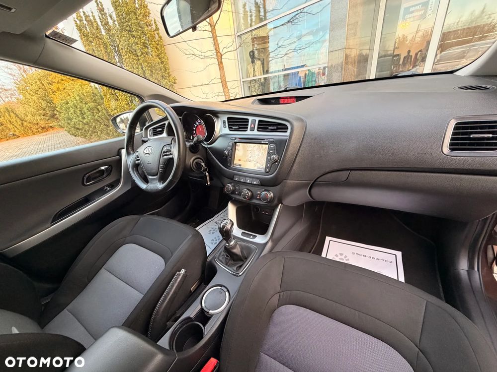 Kia Ceed 1.6 GDI ISG Spirit - 8