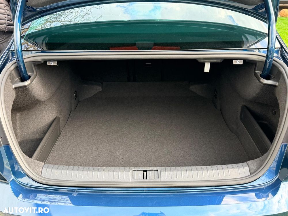 Volkswagen Passat 1.5 TSI ACT DSG Highline - 18
