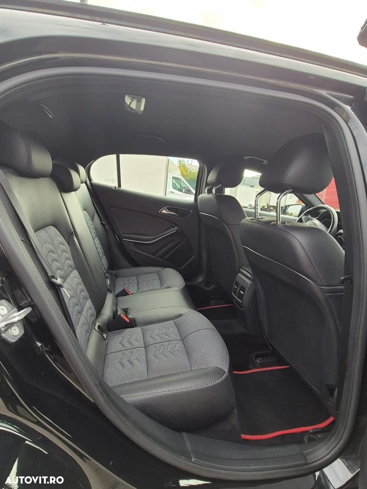 Mercedes-Benz GLA - 16