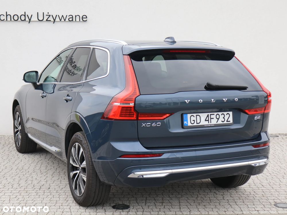 Volvo XC 60 B4 D AWD Plus Bright - 4