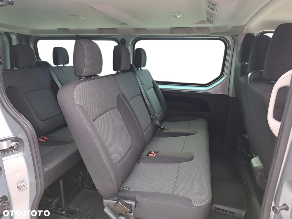 Renault Trafic 9 Miejsc - 25