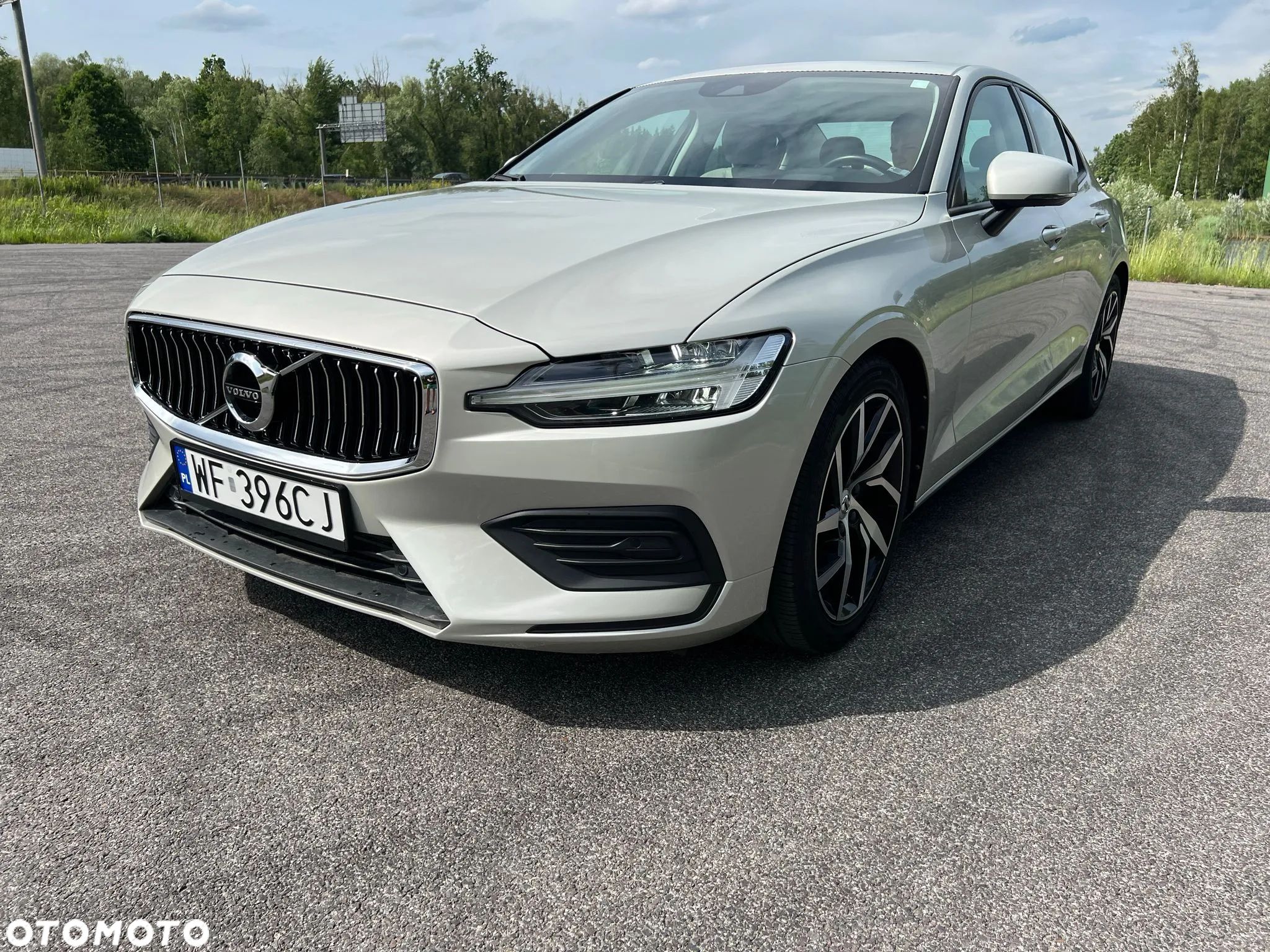 Volvo S60 T5 AWD Momentum Pro - 1
