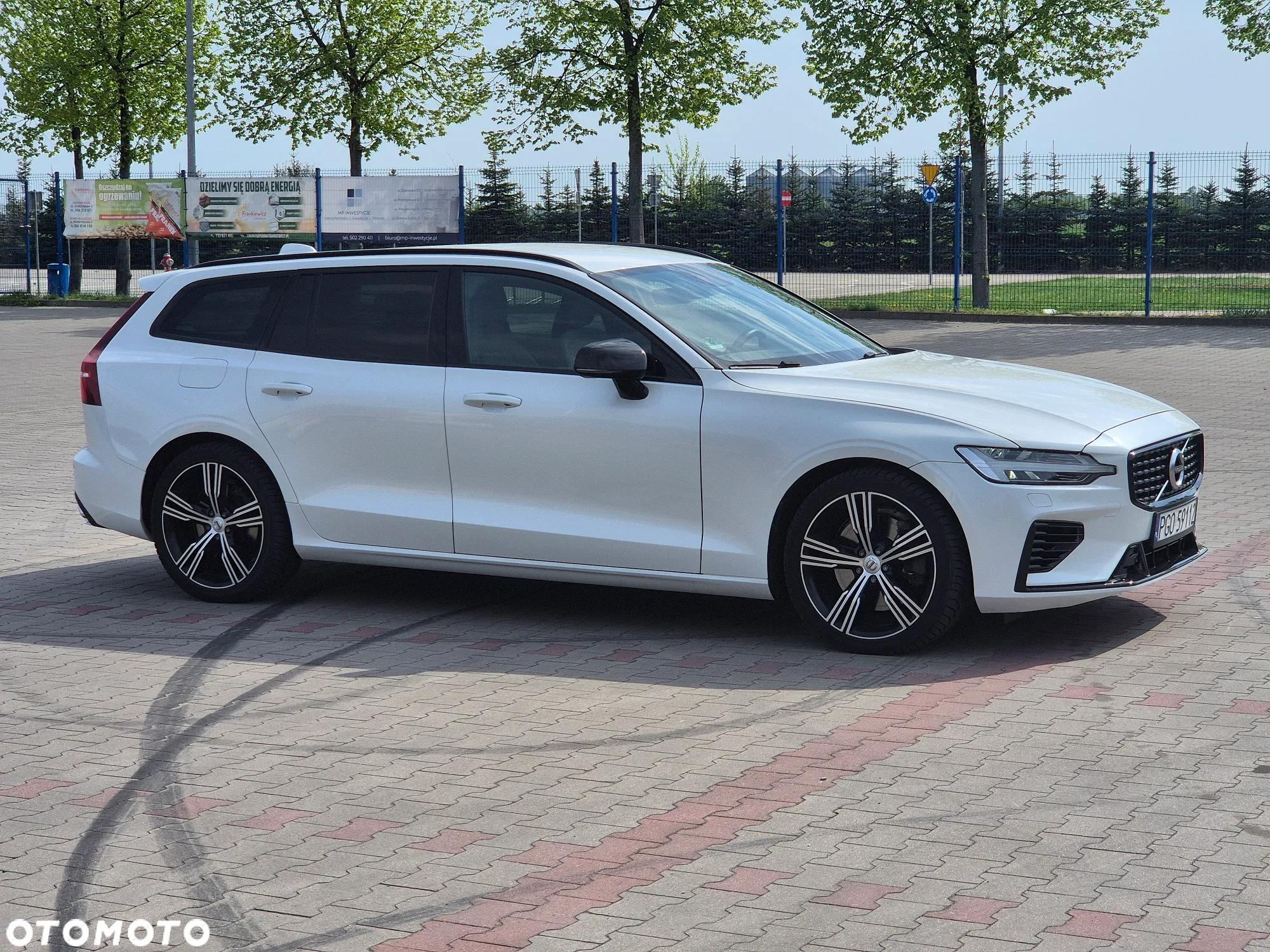 Volvo V60 T6 AWD Plug-In Hybrid Ultra Dark - 28